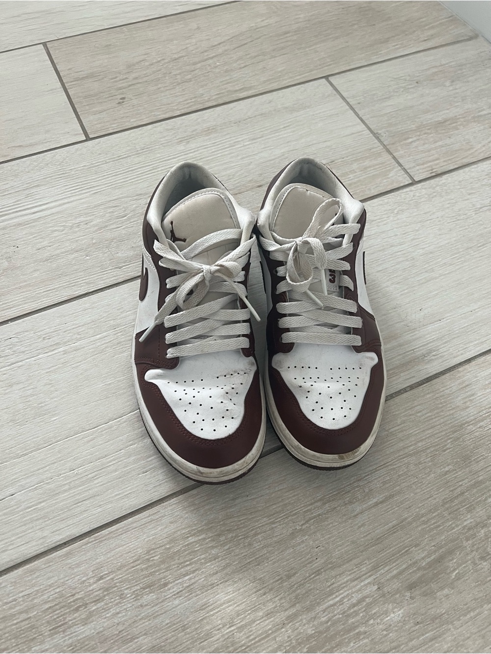 Jordan Air Jordan 1 Low - White & Brown - Picture 2 of 6
